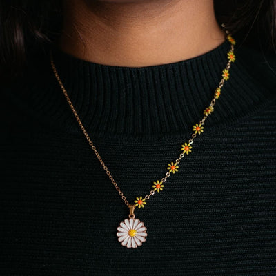 Collier ras du cou à breloques en forme de fleur de turquoise et de marguerite pour l'été